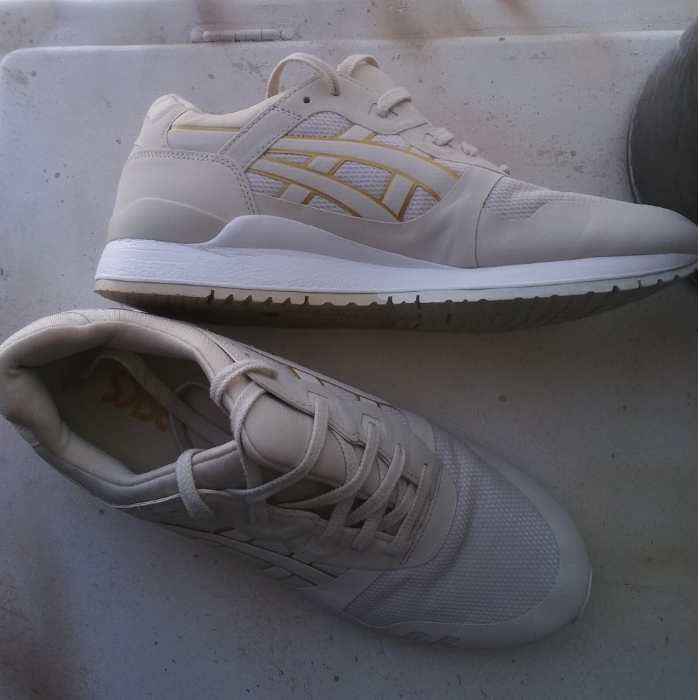 Cream Asics Gel lyte III